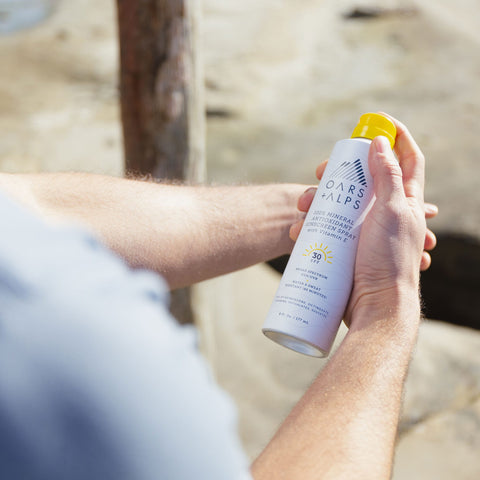 Oars + Alps - 100% Mineral Antioxidant Sunscreen Spray with SPF 30